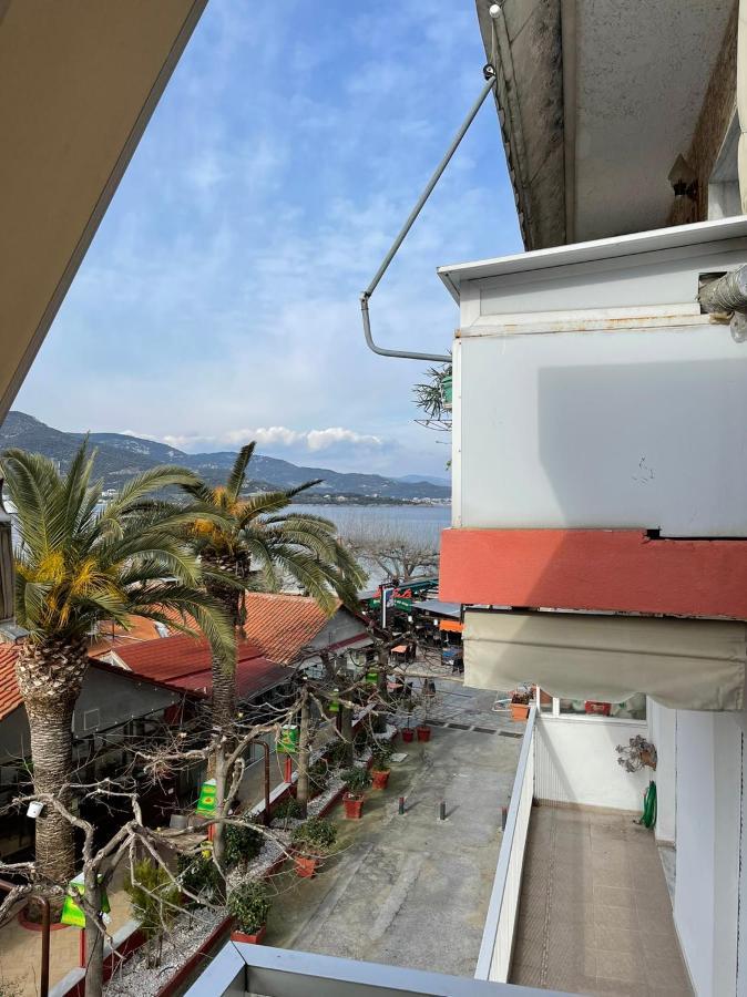 Appartement Adrianos House By The Sea à Nea Iraklitsa Extérieur photo
